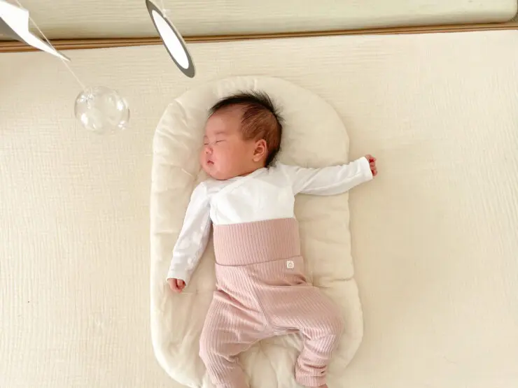 赤ちゃんへの最初の贈り物に。モンテッソーリ教育の抱っこ布団 