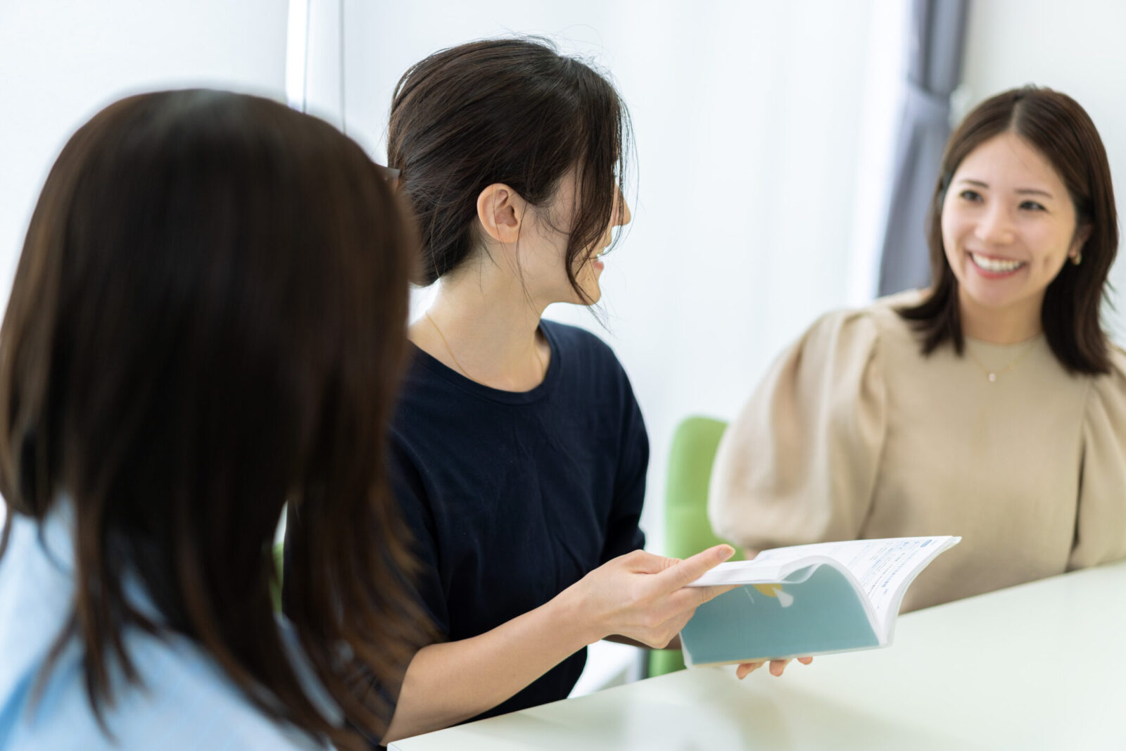 MPの学びについて話すチームメンバー